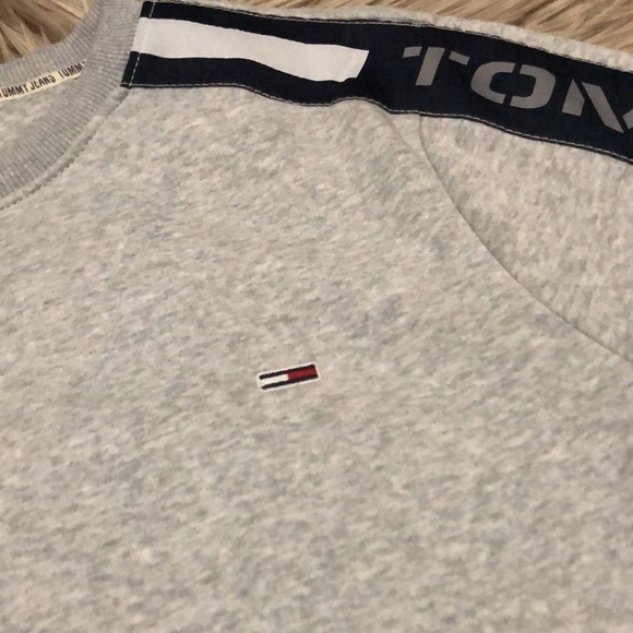Tommy Hilfiger Crewneck Sweatshirt-Sz S-Gray with Spell-Out Sleeves-EUC - Picture 5 of 13